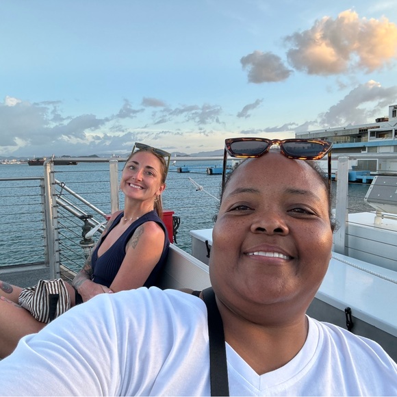 Meet your Posher, Danielle - Picture 9 of 16